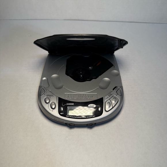 RCA CD Player NOT WORKING - Picture 4 of 4